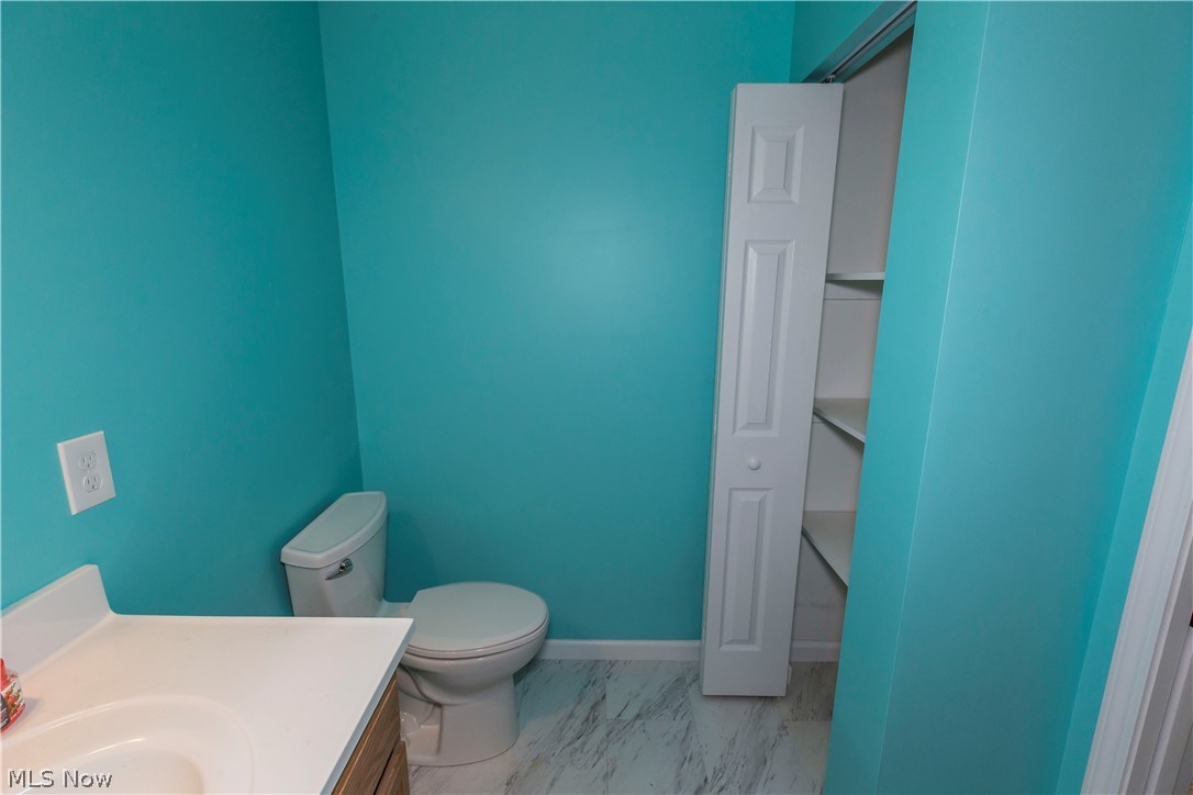 23804 Knickerbocker Road Bay Village, OH 44140 - Photo 20 of 33 Gallery Image 20