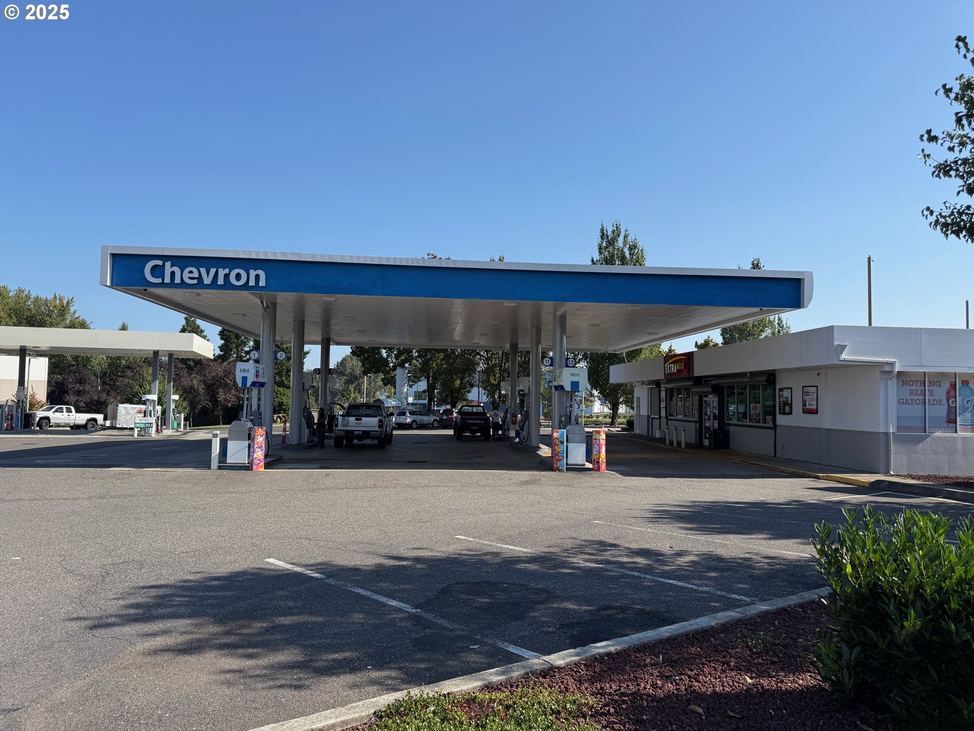 18005 Northeast Sandy Boulevard Portland, OR 97230 - Photo 17 of 19