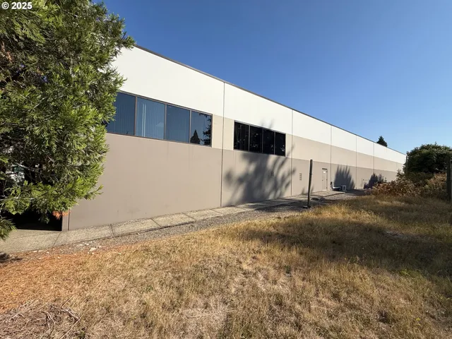 $599,000 | 18005 Northeast Sandy Boulevard, Portland, OR 97230