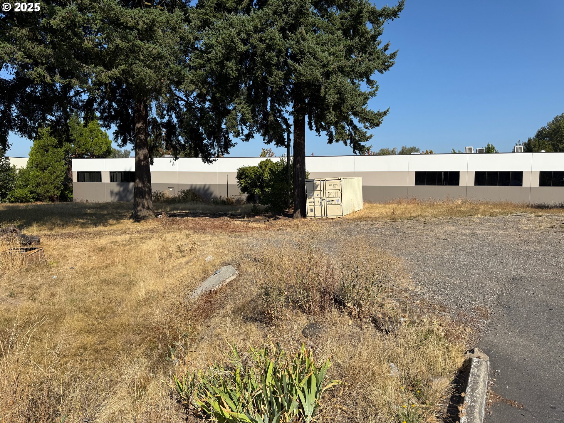 18005 Northeast Sandy Boulevard Portland, OR 97230 - Photo 10 of 19