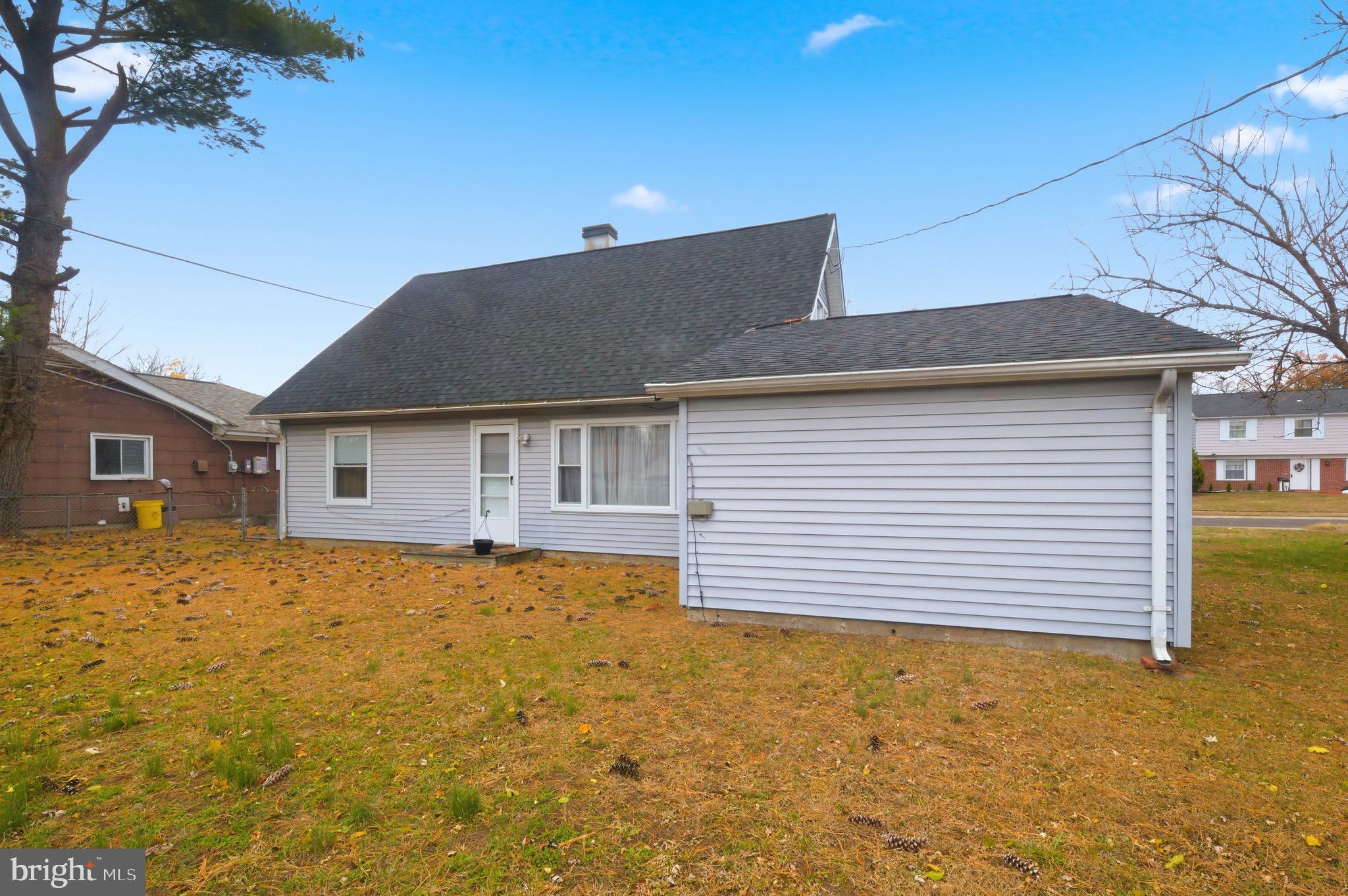 14 Buttercup Lane Willingboro, NJ 08046 - Photo 3 of 26 a front view of house with yard