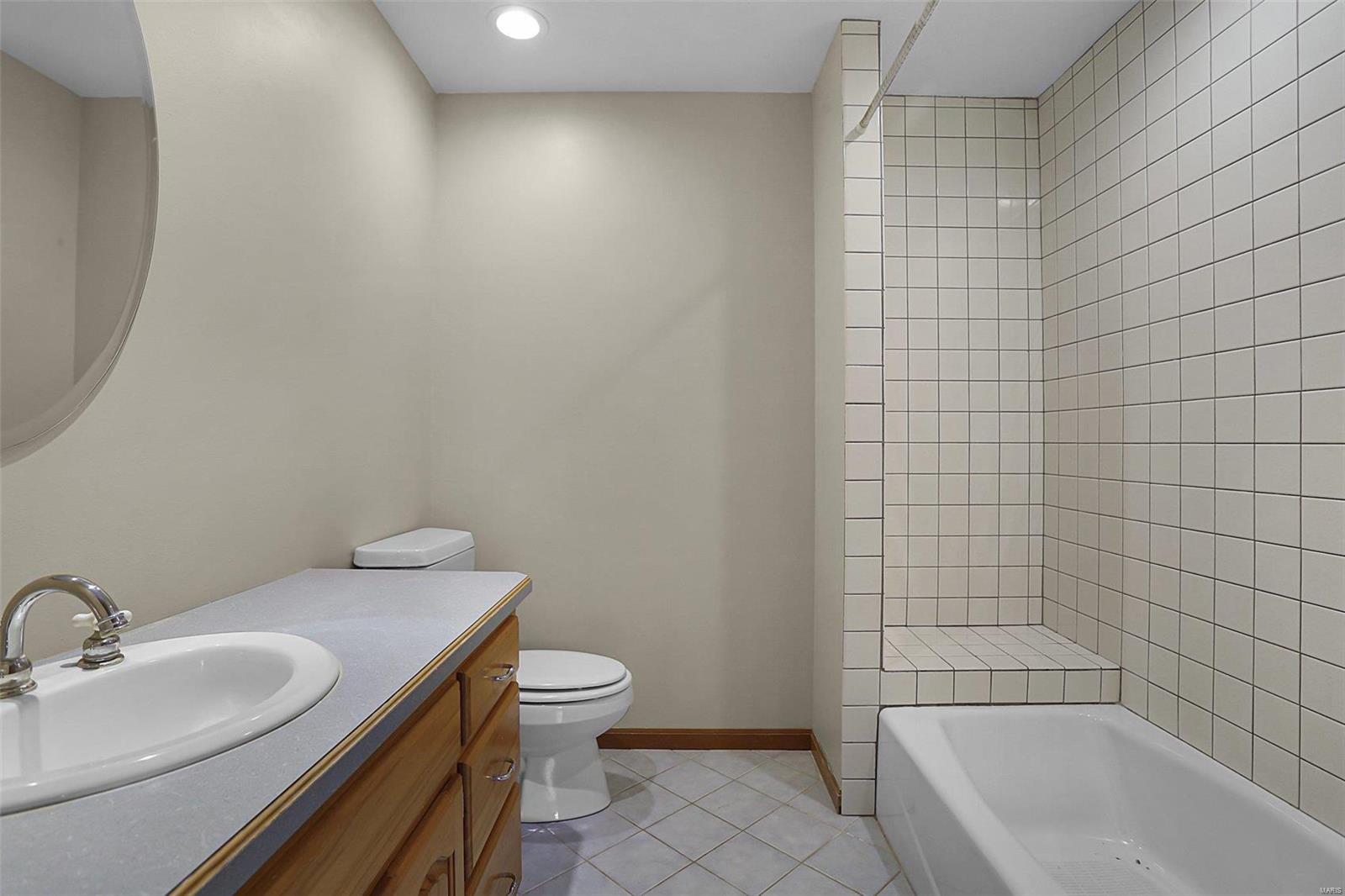 1501 Formosa Road Collinsville, IL 62234 - Photo 14 of 37