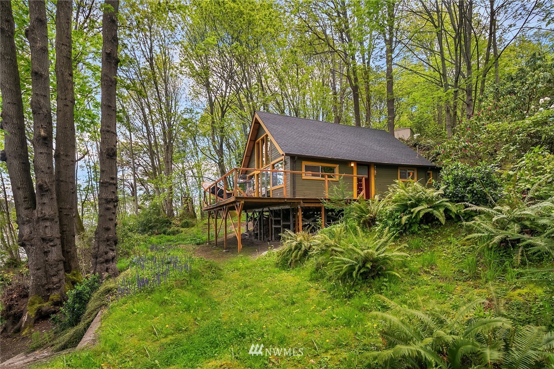 27131 Hake Road Southwest Vashon, WA 98070 - Photo 16 of 16 Gallery Image 16