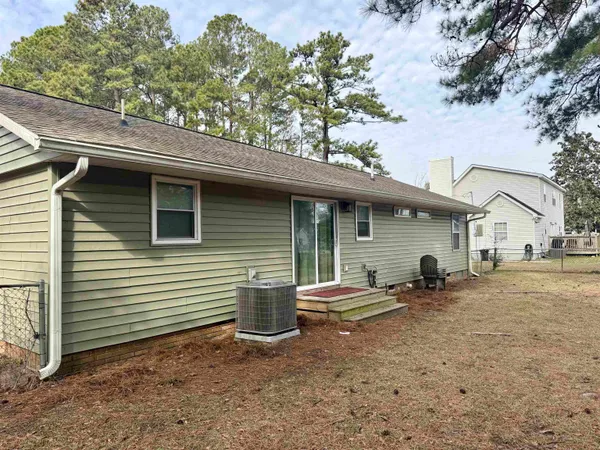 $1,900 | 770 County Rd S-22-452, Georgetown, SC 29440