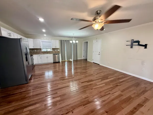 $1,900 | 770 County Rd S-22-452, Georgetown, SC 29440