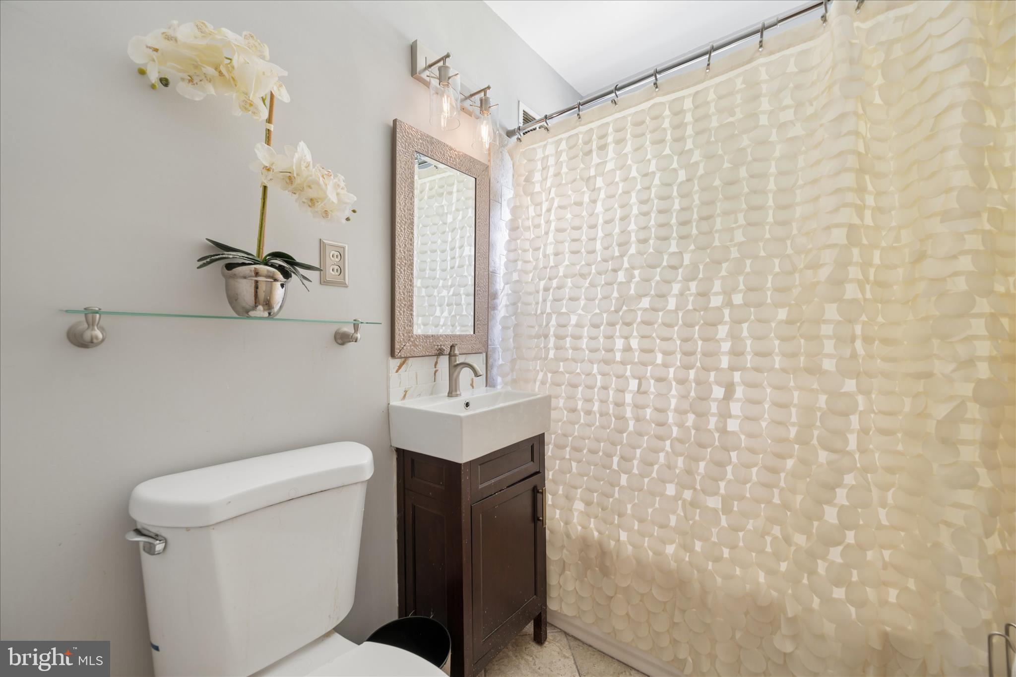 6803 Adelphi Road University Park, MD 20782 - Photo 40 of 55 Bathroom