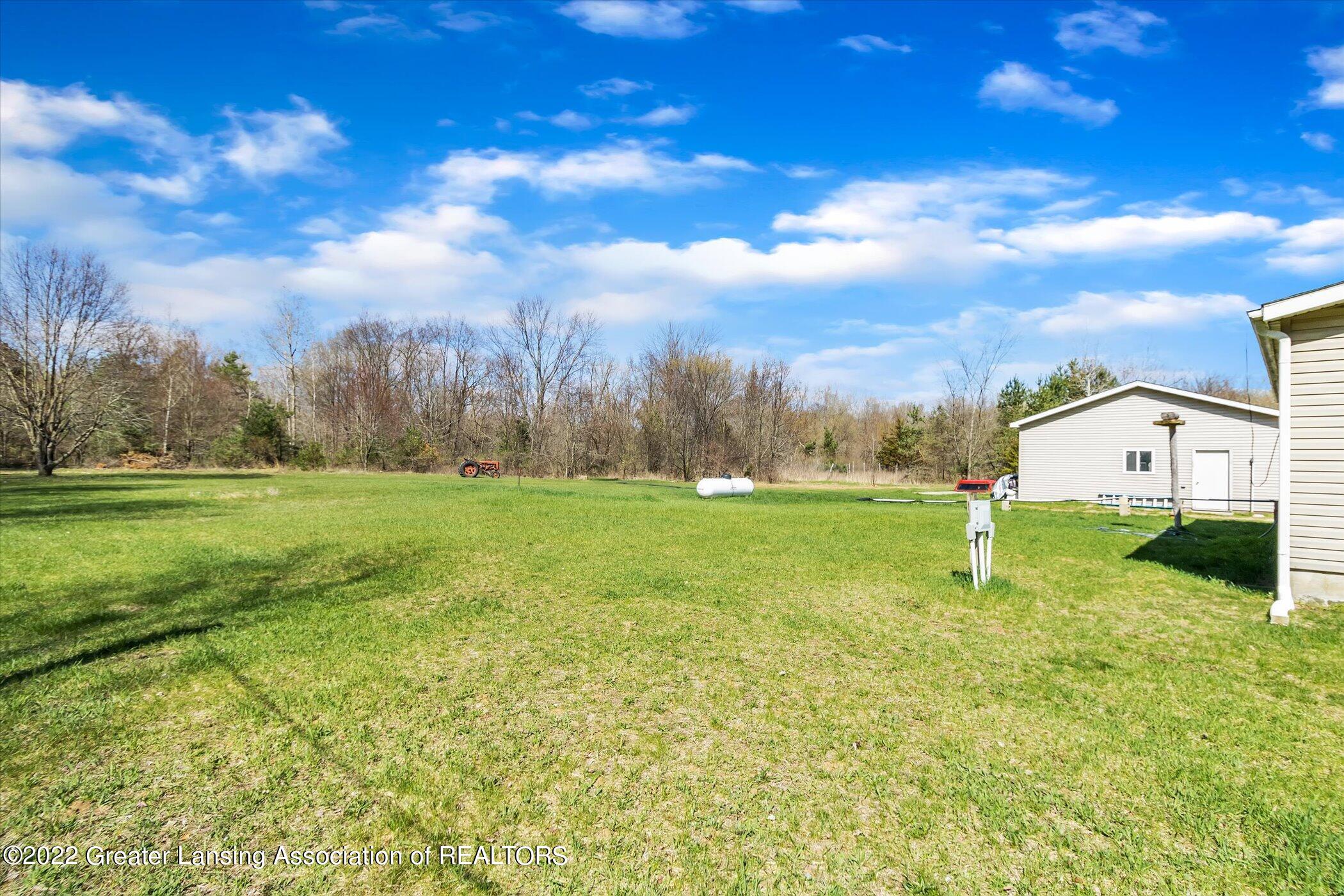 1527 East Grant Road Ithaca, MI 48847 - Photo 28 of 66 31-1527-S-Grant-Rd-WindowStill-Real-Esta