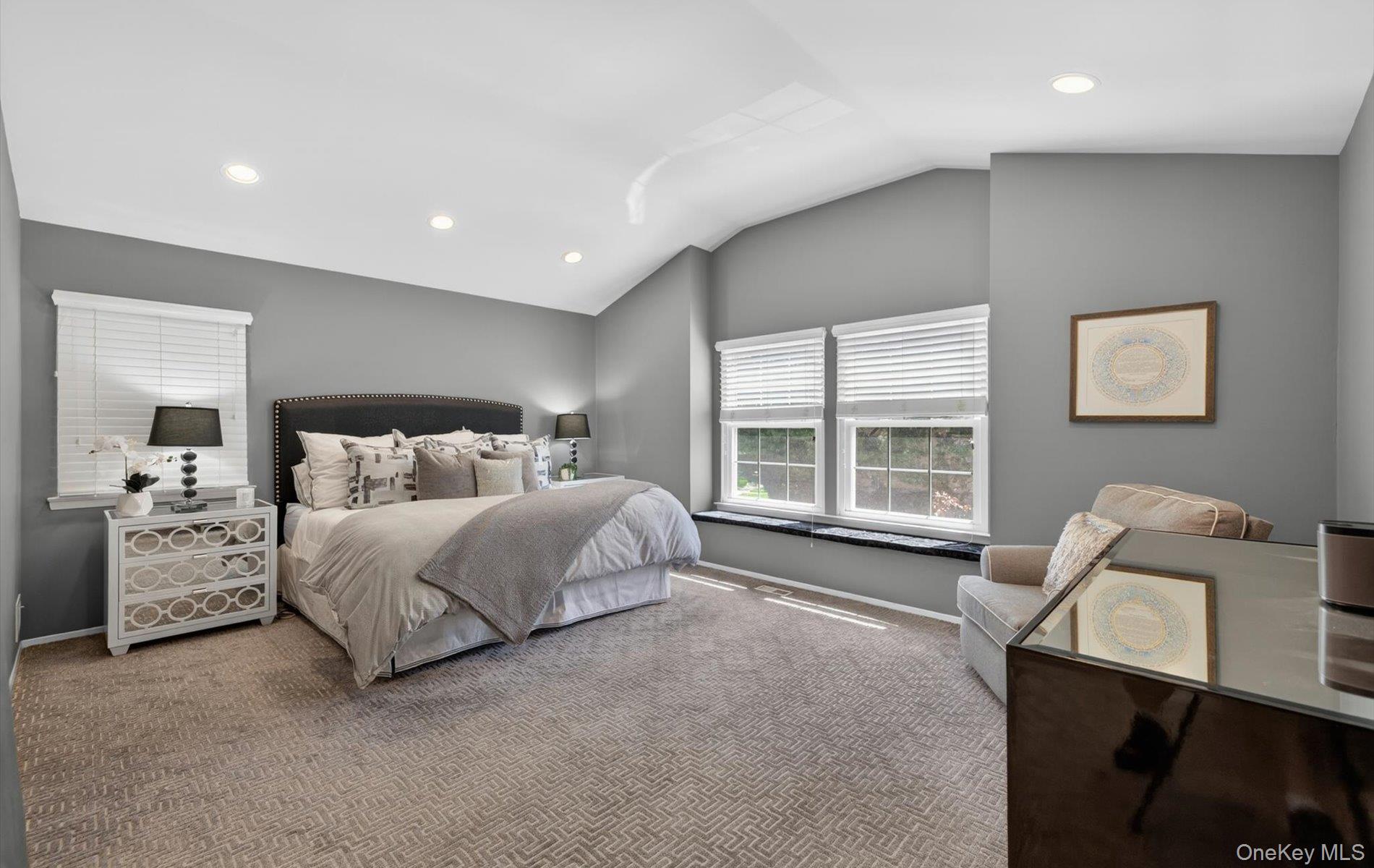 88 Hidden Ridge Drive Syosset, NY 11791 - Photo 19 of 37