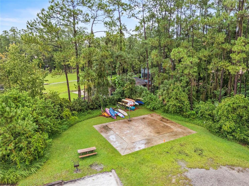14612 Bray Road Orlando, FL 32832 - Photo 33 of 33 a view of a backyard with a garden