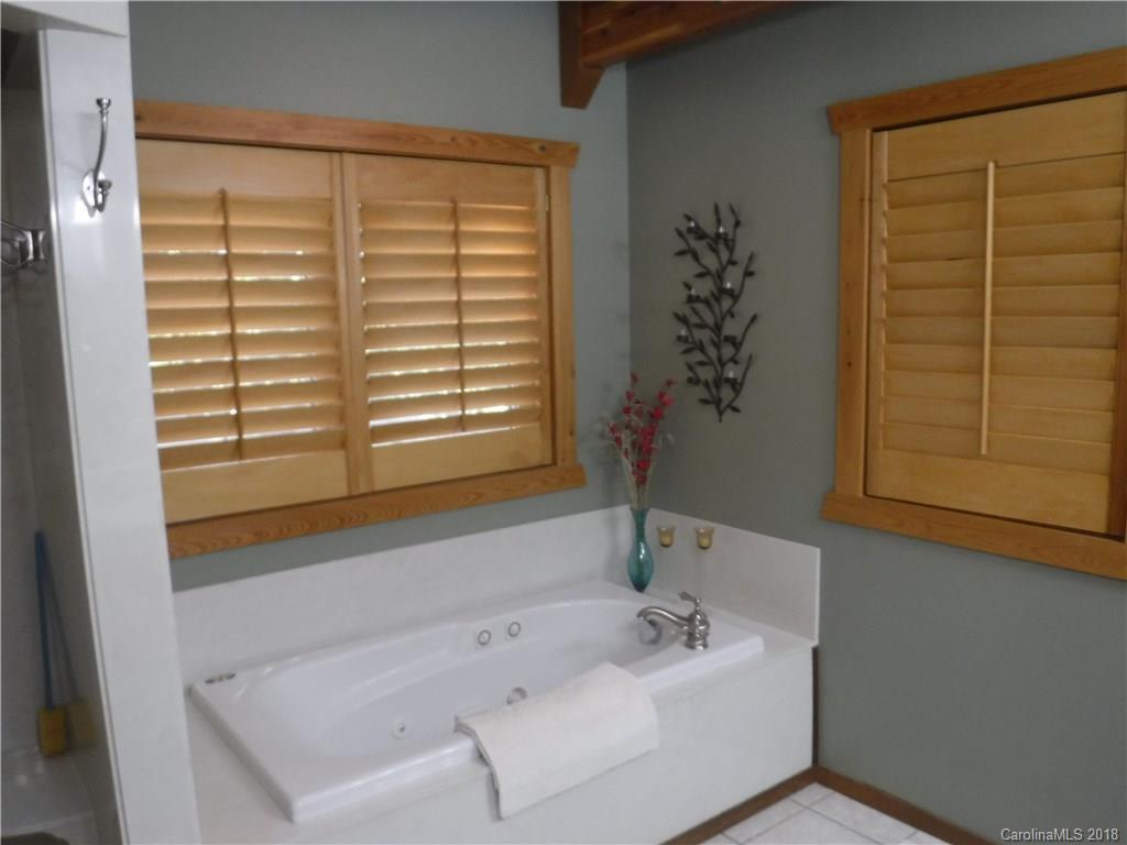 183 Summer Lane Mill Spring, NC 28756 - Photo 14 of 27 Gallery Image 14