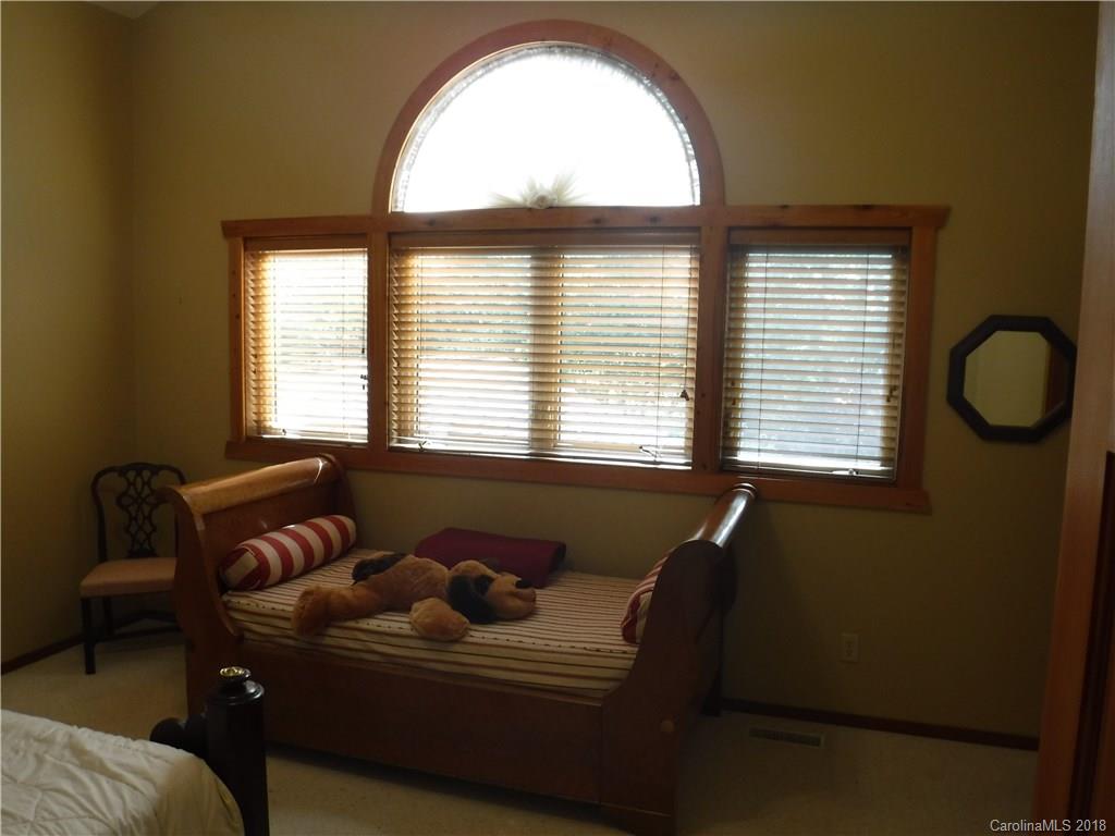 183 Summer Lane Mill Spring, NC 28756 - Photo 17 of 27 Gallery Image 17