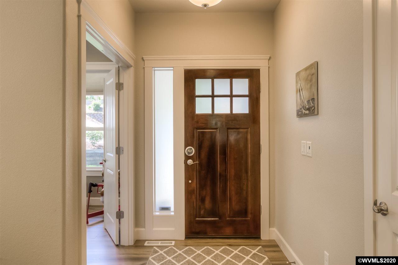 357 Summit View Avenue Southeast Salem, OR 97306 - Photo 5 of 40