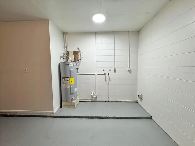 $1,600 | 817 Whisper Lake Court, Winter Haven, FL 33880