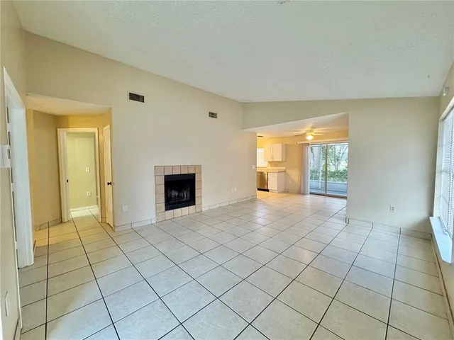 $1,600 | 817 Whisper Lake Court, Winter Haven, FL 33880