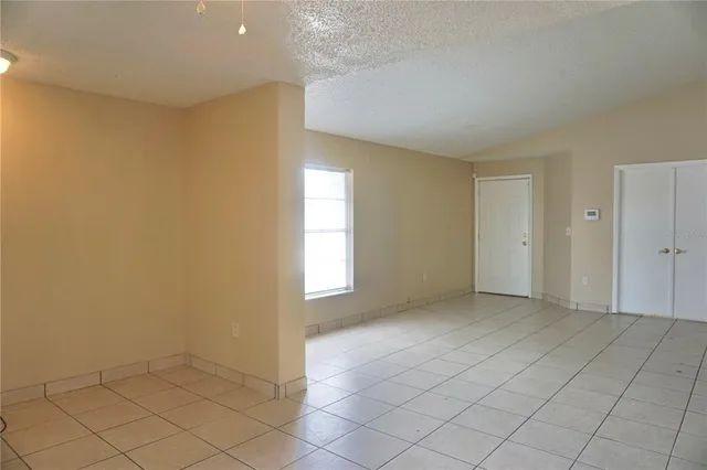 $1,600 | 817 Whisper Lake Court, Winter Haven, FL 33880