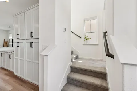 $995,000 | 24157 Amaranth Loop, Hayward, CA 94541