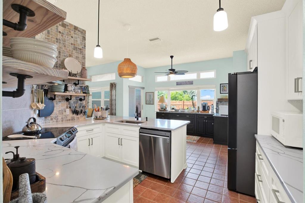 13004 Hanley Drive Spring Hill, FL 34609 - Photo 11 of 48