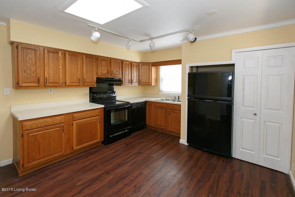 1808 Millgate Road Louisville, KY 40223 - Photo 6 of 29 3J8A7395