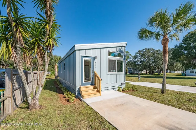 $274,000 | 211 Teal Drive, Cocoa, FL 32926