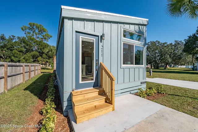 $274,000 | 211 Teal Drive, Cocoa, FL 32926
