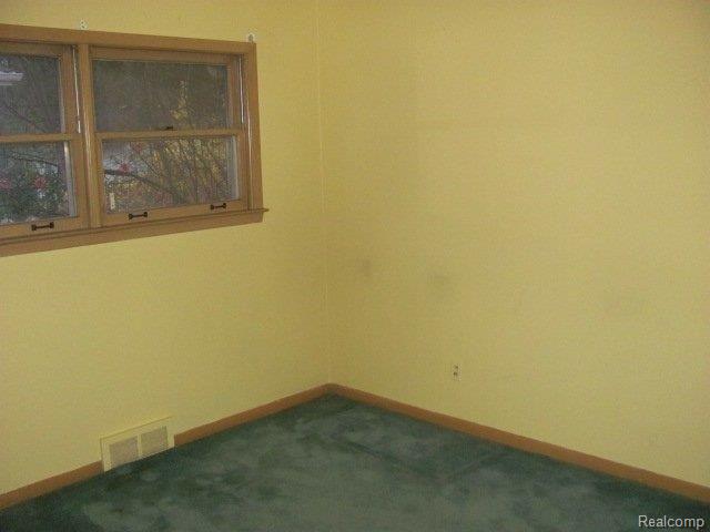 19021 Burt Road Detroit, MI 48219 - Photo 9 of 16 IMG_3462