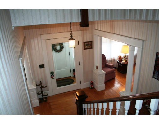 1784 Providence Road Northbridge, MA 01534 - Photo 4 of 23 Gallery Image 4