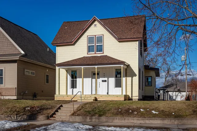 $269,900 | 933 Denton Street, La Crosse, WI 54601
