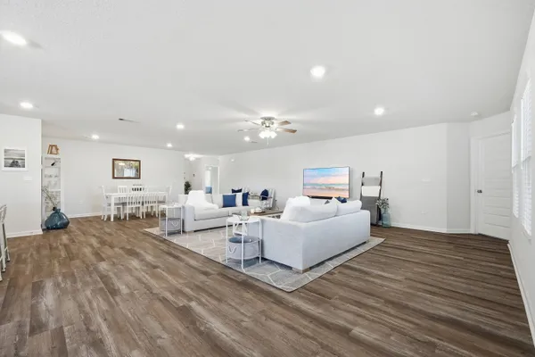 a view of outdoor space with lots of green space and fog