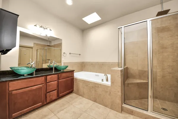 $2,550 | 5711 Kiam Street, Houston, TX 77007