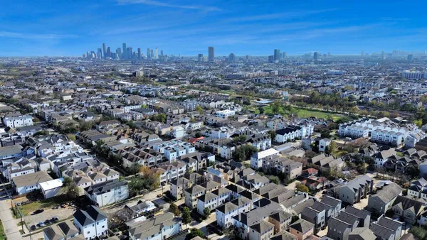 $2,550 | 5711 Kiam Street, Houston, TX 77007