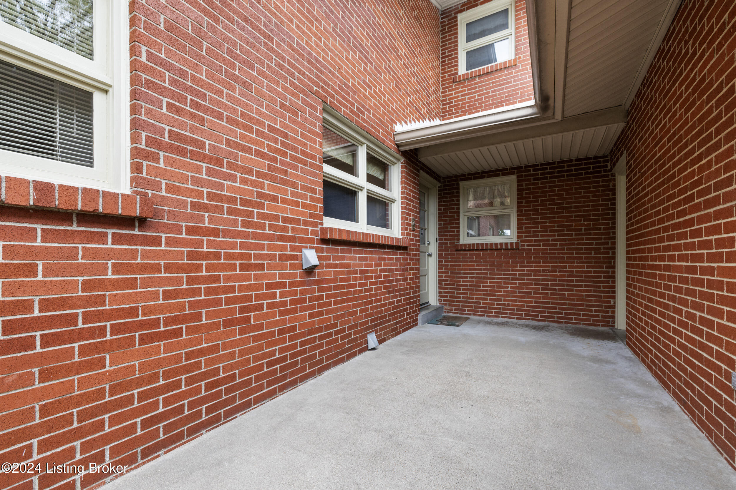 2714 Lamont Road Louisville, KY 40205 - Photo 44 of 50 LREP5217