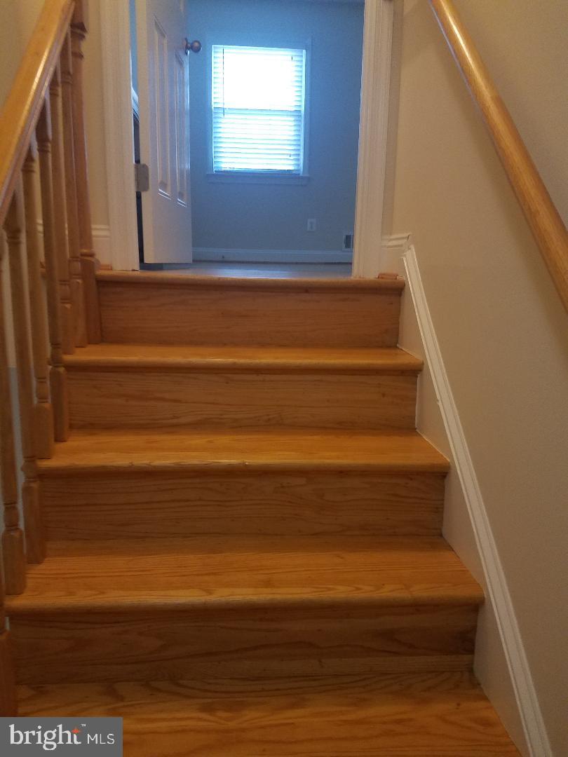 1152 Wimbledon Drive McLean, VA 22101 - Photo 30 of 37 Stairs to Master Bedroom