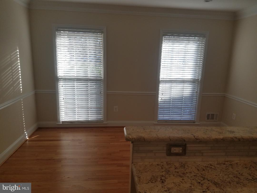 1152 Wimbledon Drive McLean, VA 22101 - Photo 7 of 37 View of Dining Room from Kitchen