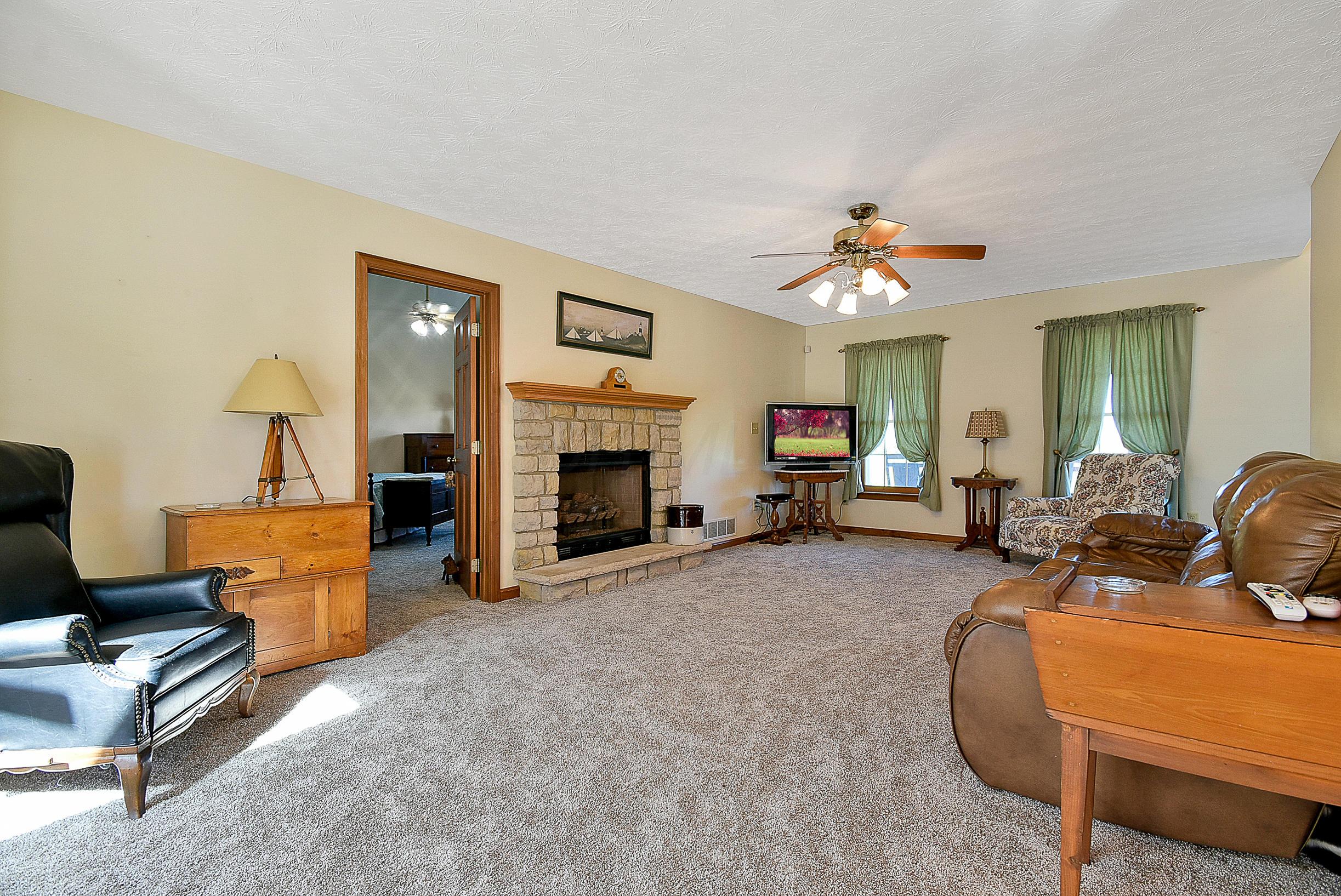 17621 Commercial Point Road Circleville, OH 43113 - Photo 16 of 61 Gallery Image 16