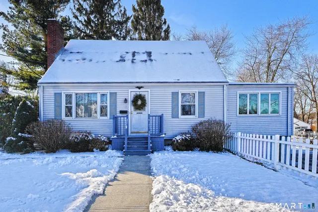 $545,000 | 29 Anderson Avenue, Milford, CT 06460