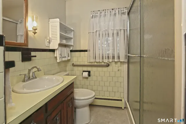 $545,000 | 29 Anderson Avenue, Milford, CT 06460