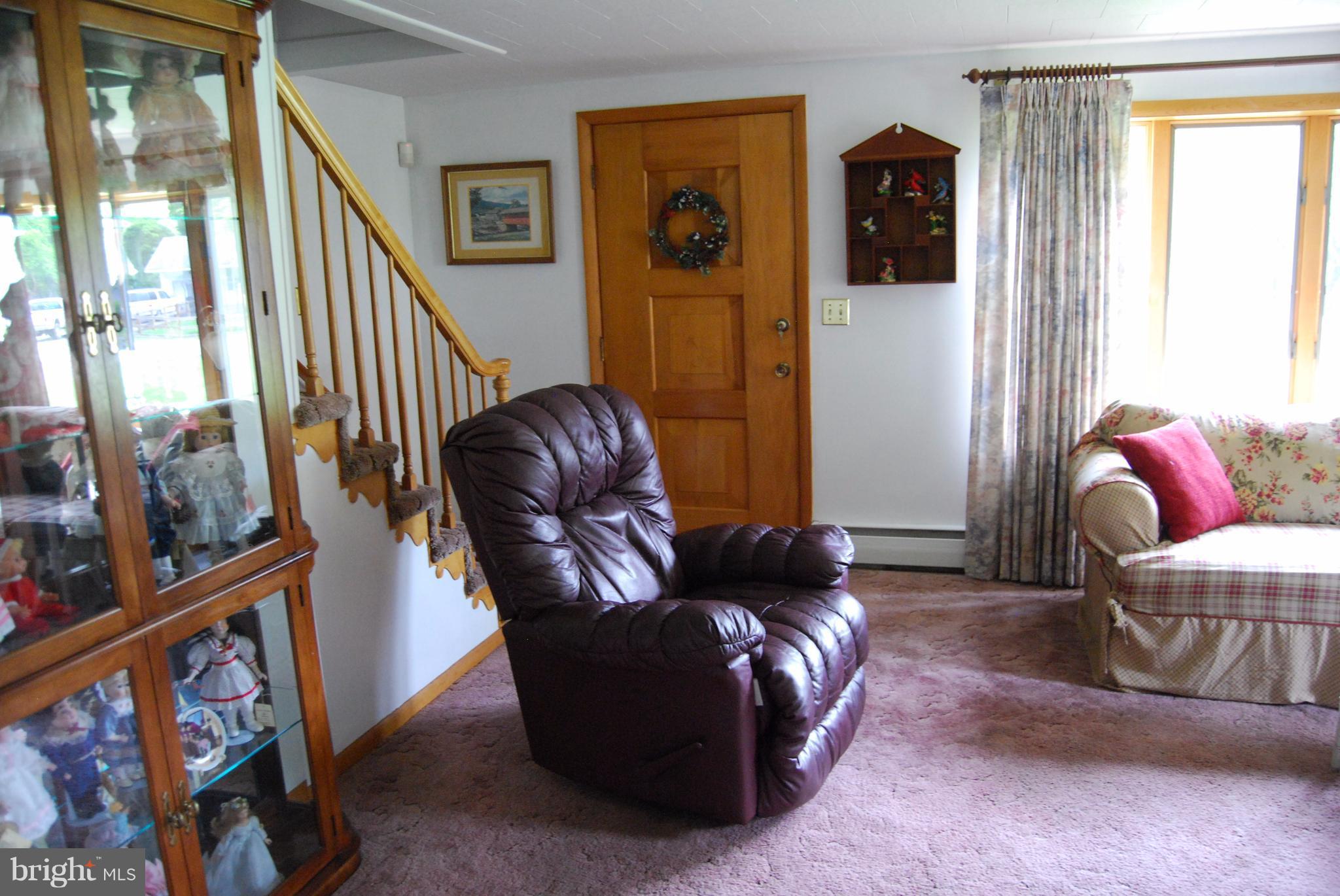 10509 Bird River Road Baltimore, MD 21220 - Photo 13 of 30 Living Room