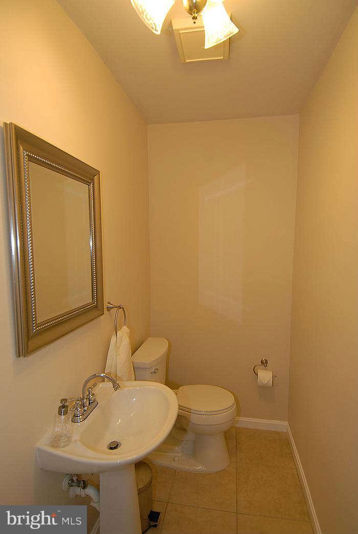 2921 Birchtree Lane Silver Spring, MD 20906 - Photo 14 of 30 Bath