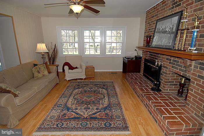 2921 Birchtree Lane Silver Spring, MD 20906 - Photo 5 of 30 Family Room