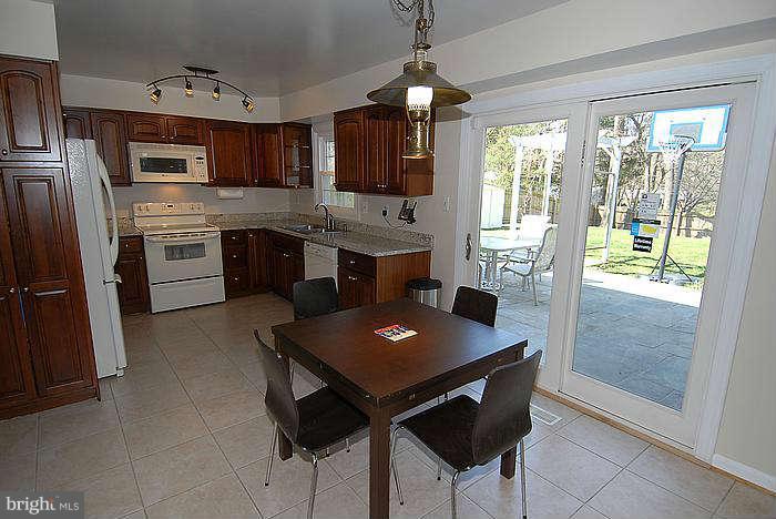 2921 Birchtree Lane Silver Spring, MD 20906 - Photo 7 of 30 Kitchen