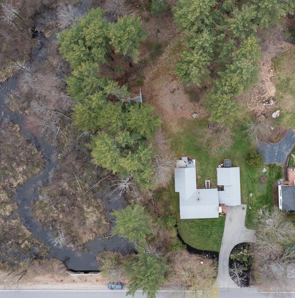 212 Hopkinton Road Concord, NH 03301 - Photo 8 of 40 Gallery Image 8