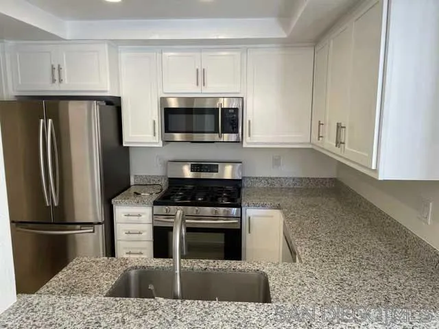 3041 Brookpine Court Spring Valley, CA 91978 - Photo 4 of 9 Gallery Image 4