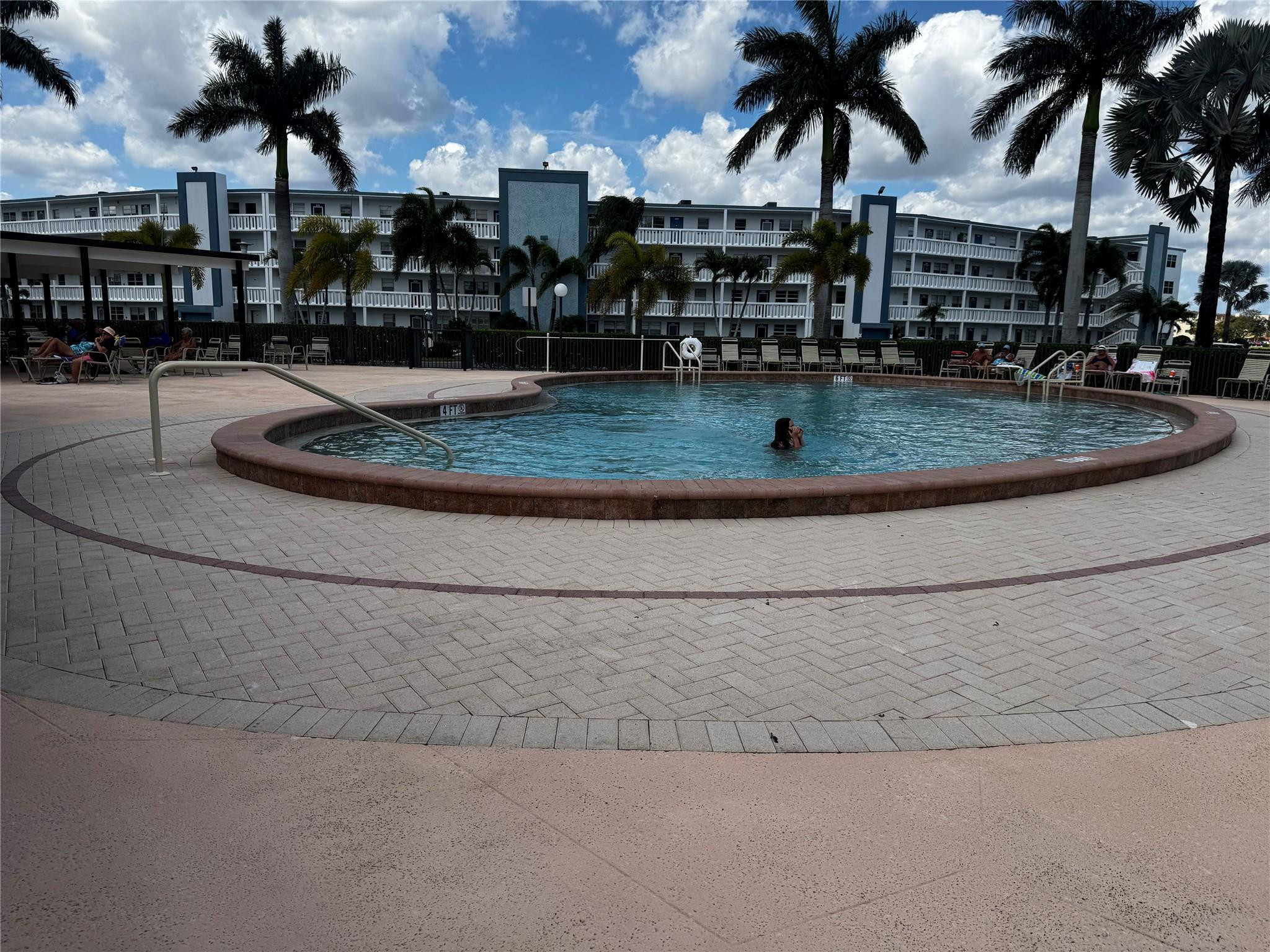 3026 Exeter, Unit 3026B Boca Raton, FL 33434 - Photo 19 of 31 POOL