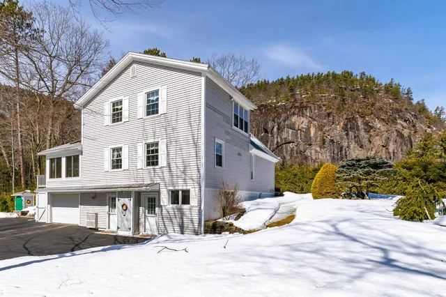 $727,000 | 26 Sartwell Lane, Bartlett, NH 03860