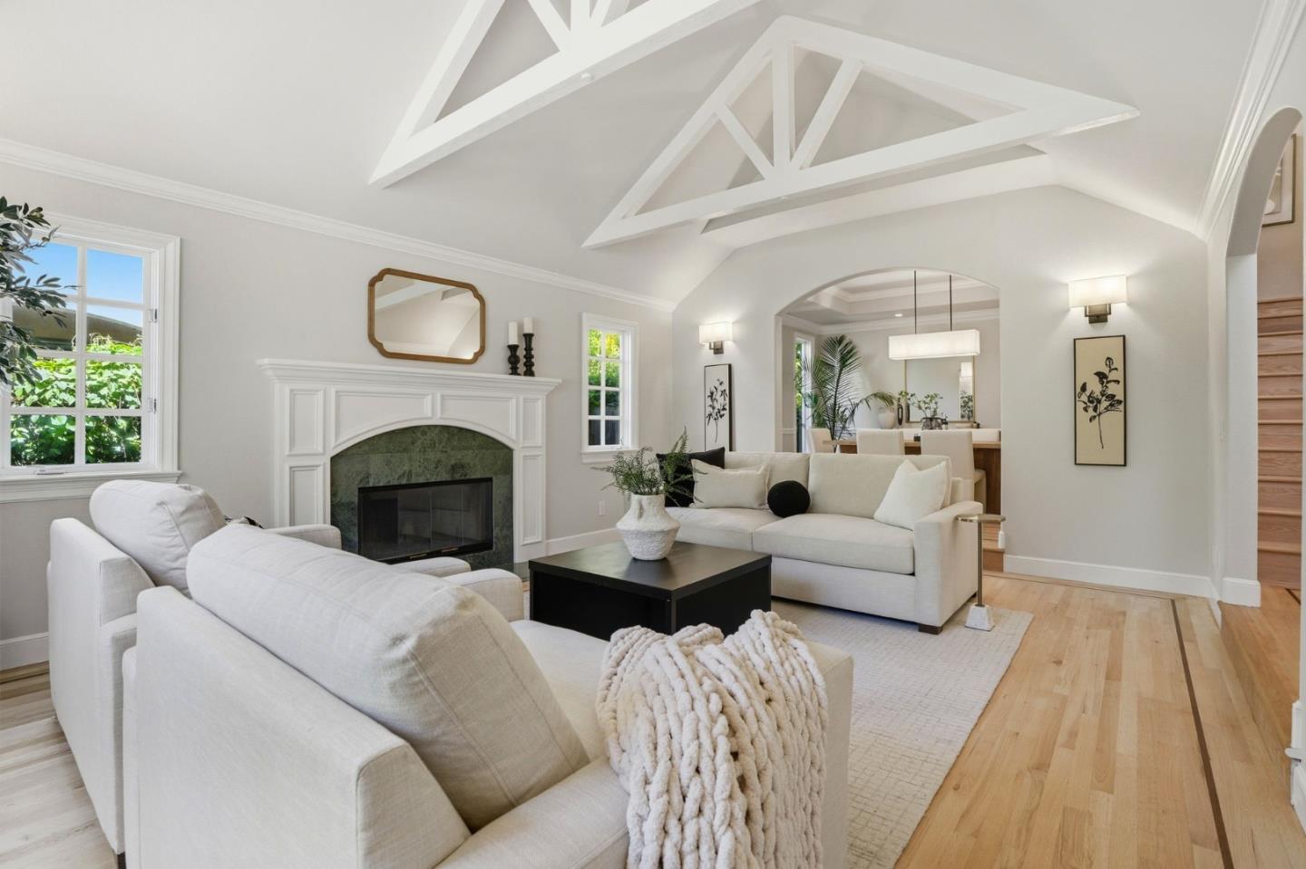 208 Stanford Avenue Menlo Park, CA 94025 - Photo 2 of 51