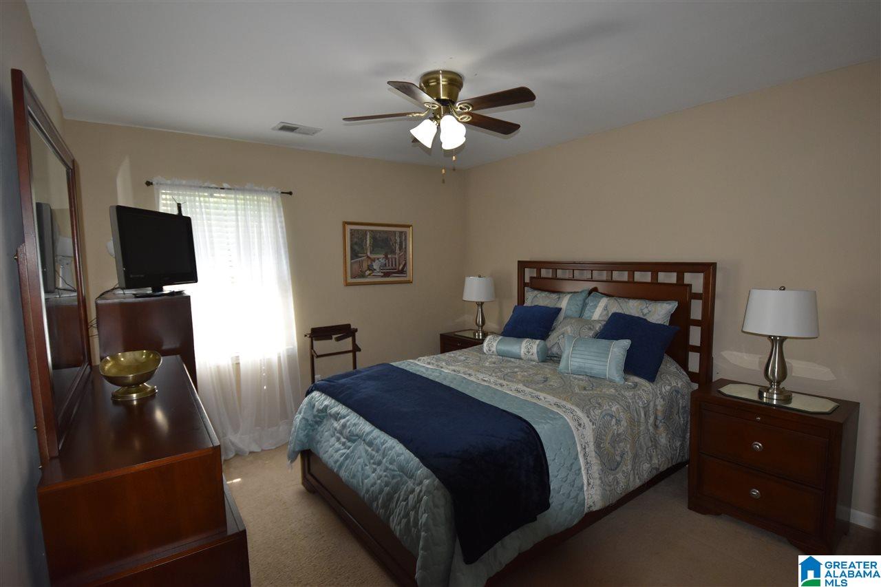 202 Cambrian Ridge Trail Pelham, AL 35124 - Photo 10 of 15