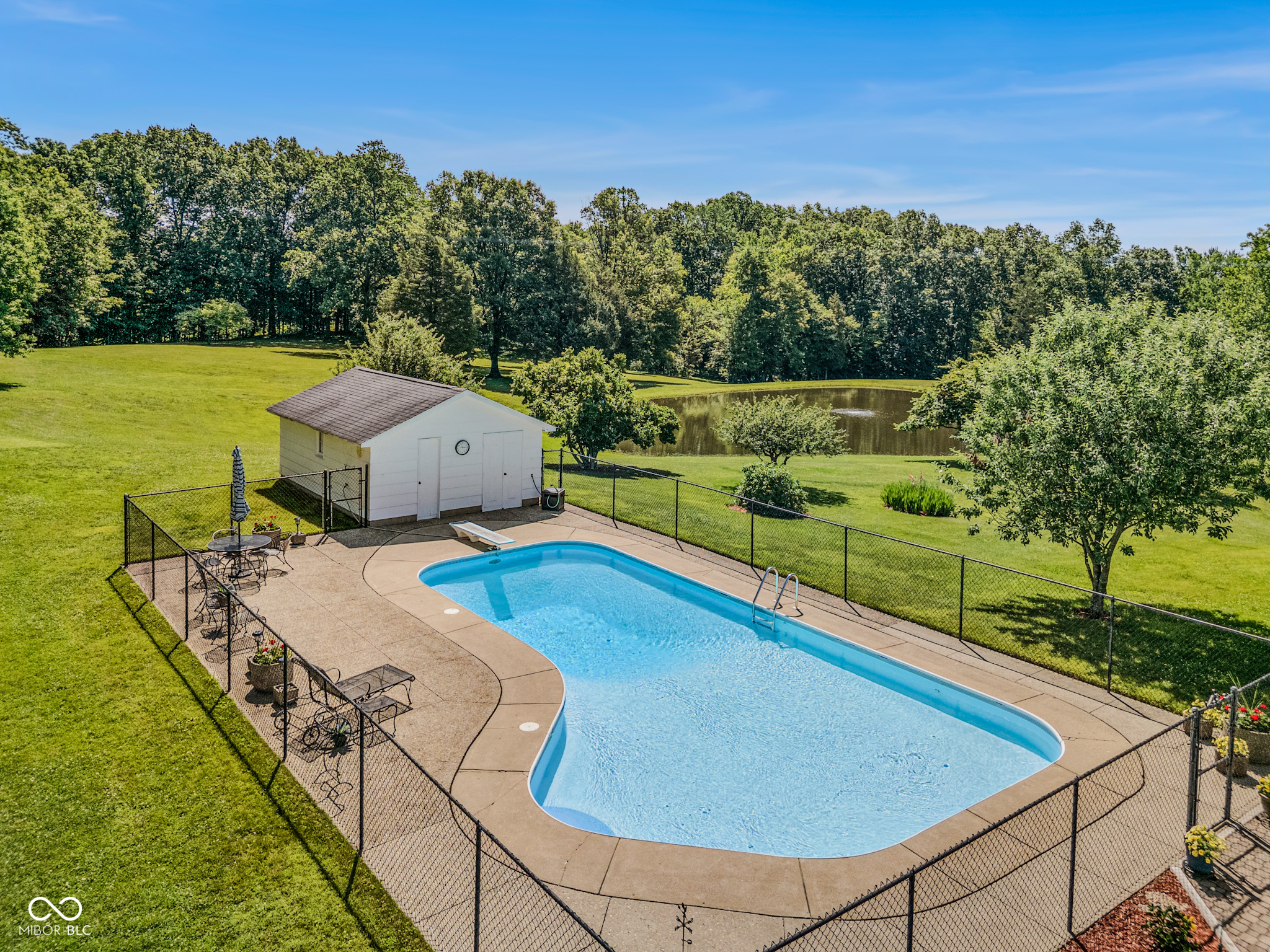 7221 South Sprague Road Columbus, IN 47201 - Photo 5 of 51