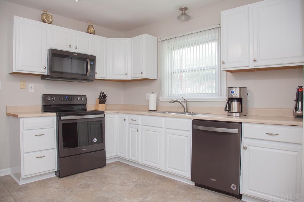 1400 South Red Bank Road Evansville, IN 47712 - Photo 6 of 28 Gallery Image 6