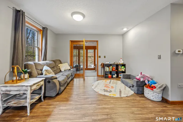 $374,999 | 1 Whitney Road, Columbia, CT 06237