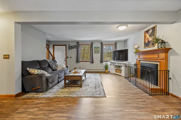 $374,999 | 1 Whitney Road, Columbia, CT 06237